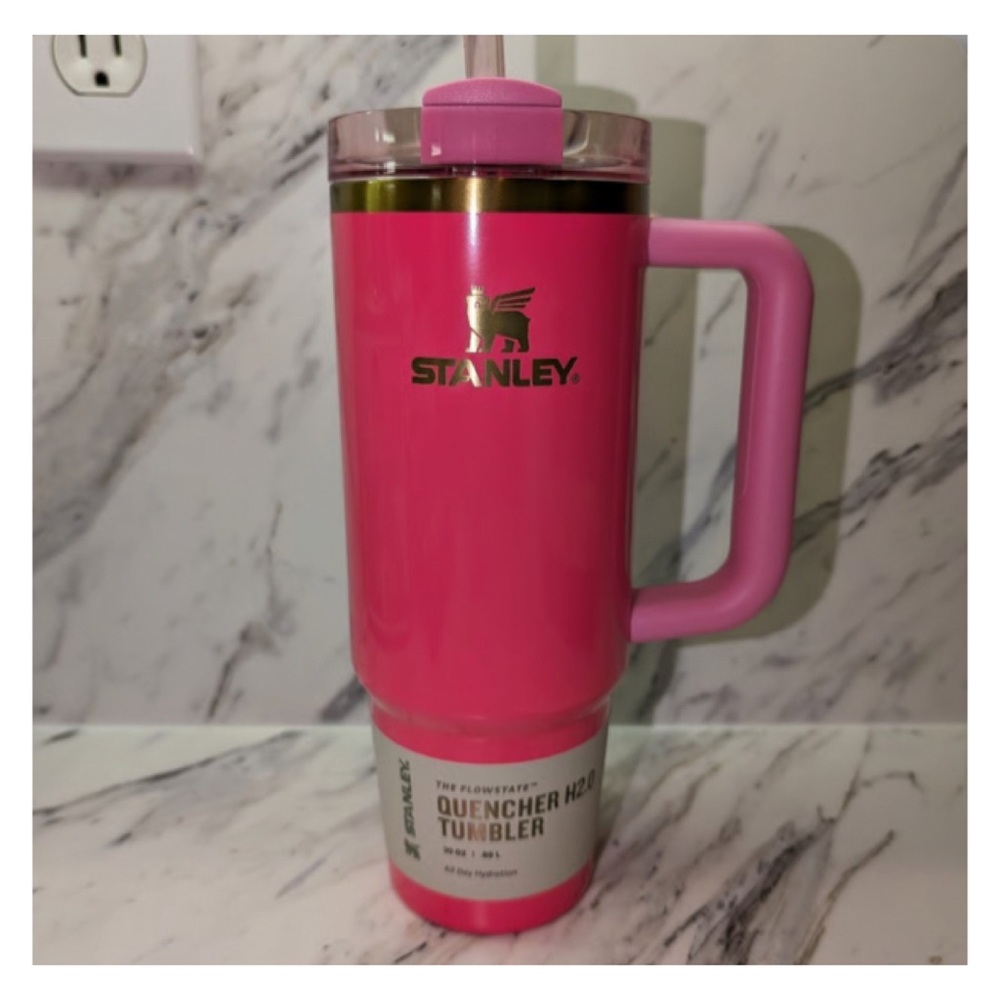 โ SOLDโ NEW Stanley Pink Parade Tumbler 30 oz - Picture 2 of 4